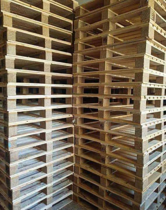 Warehouse Wooden Pallets